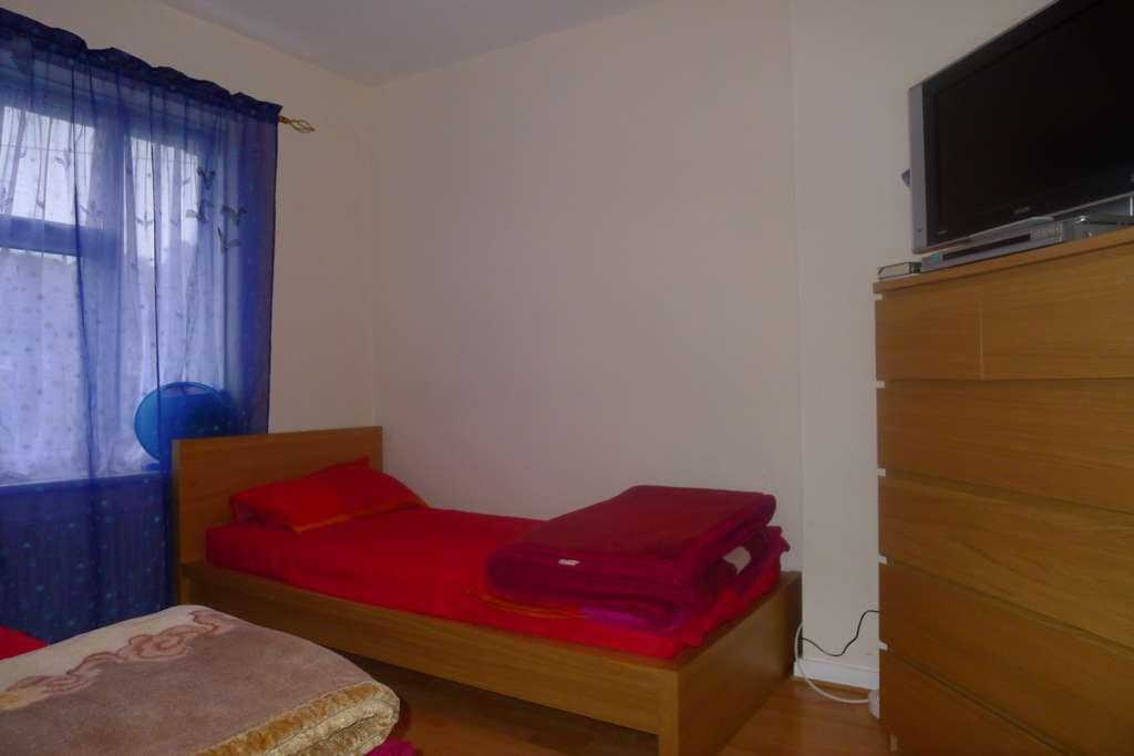 White Hart Lane, Tottenham, London N17, Image 7