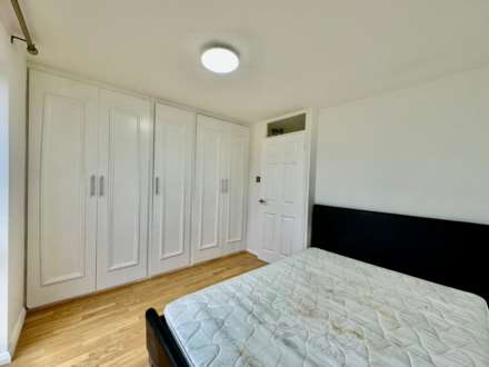 Poplar Grove, London, Image 9