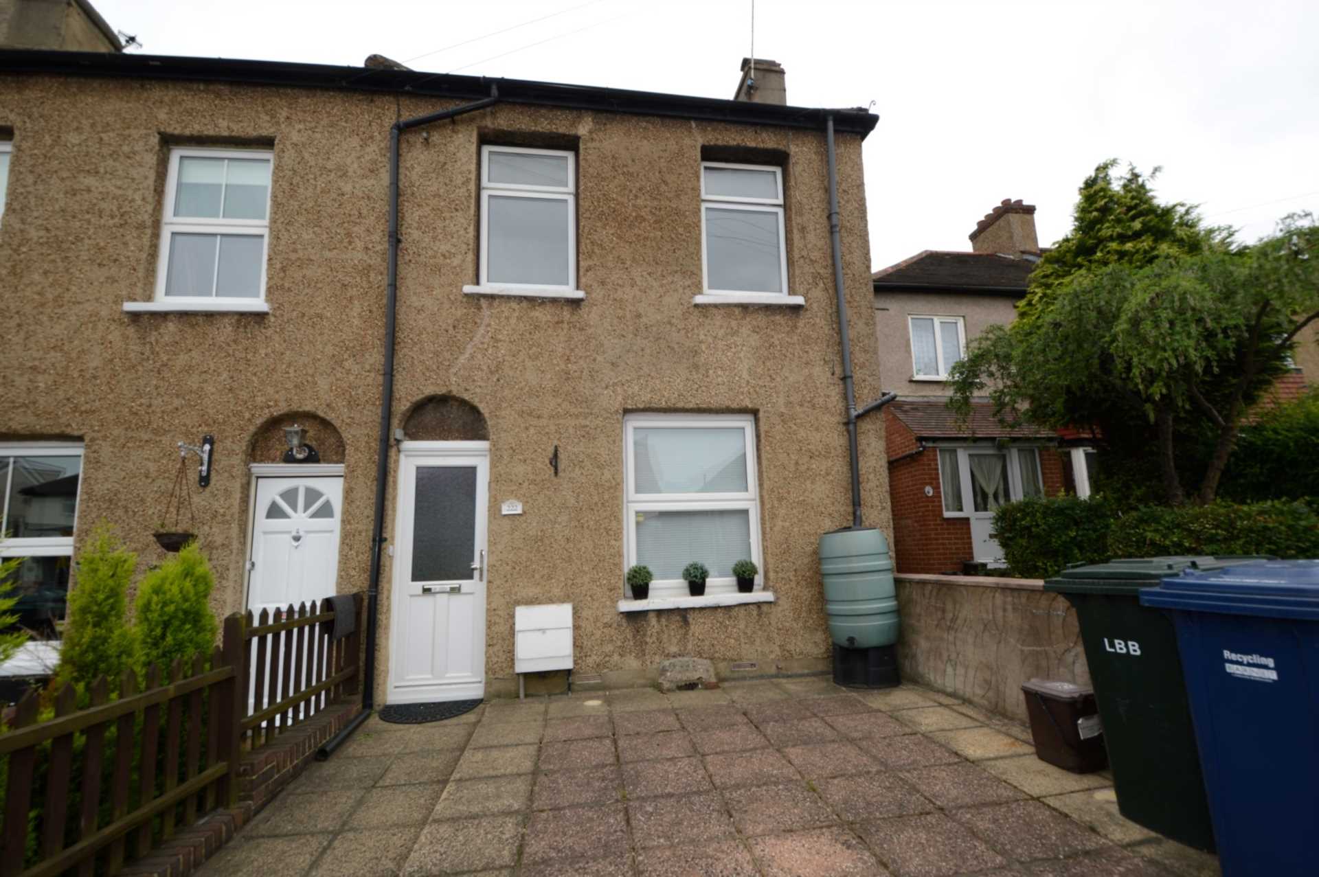 Oakleigh Road North, Whetstone, London N20, Image 1