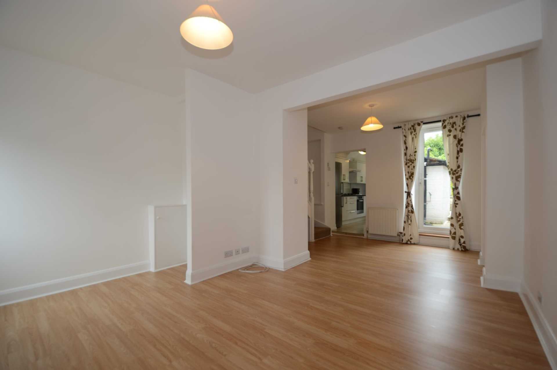 Oakleigh Road North, Whetstone, London N20, Image 2