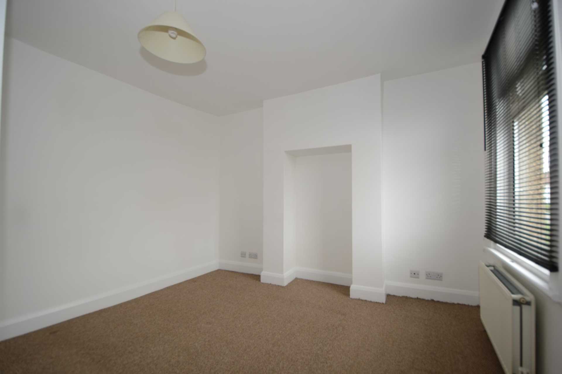 Oakleigh Road North, Whetstone, London N20, Image 7