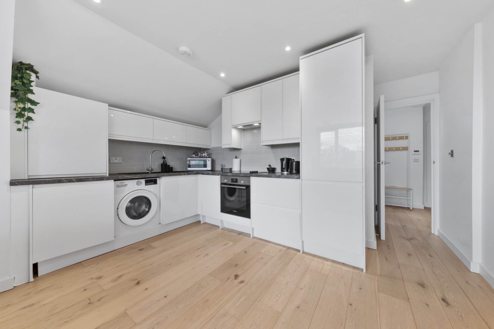 Woodside Park Road, Woodside Park, London N12, Image 10