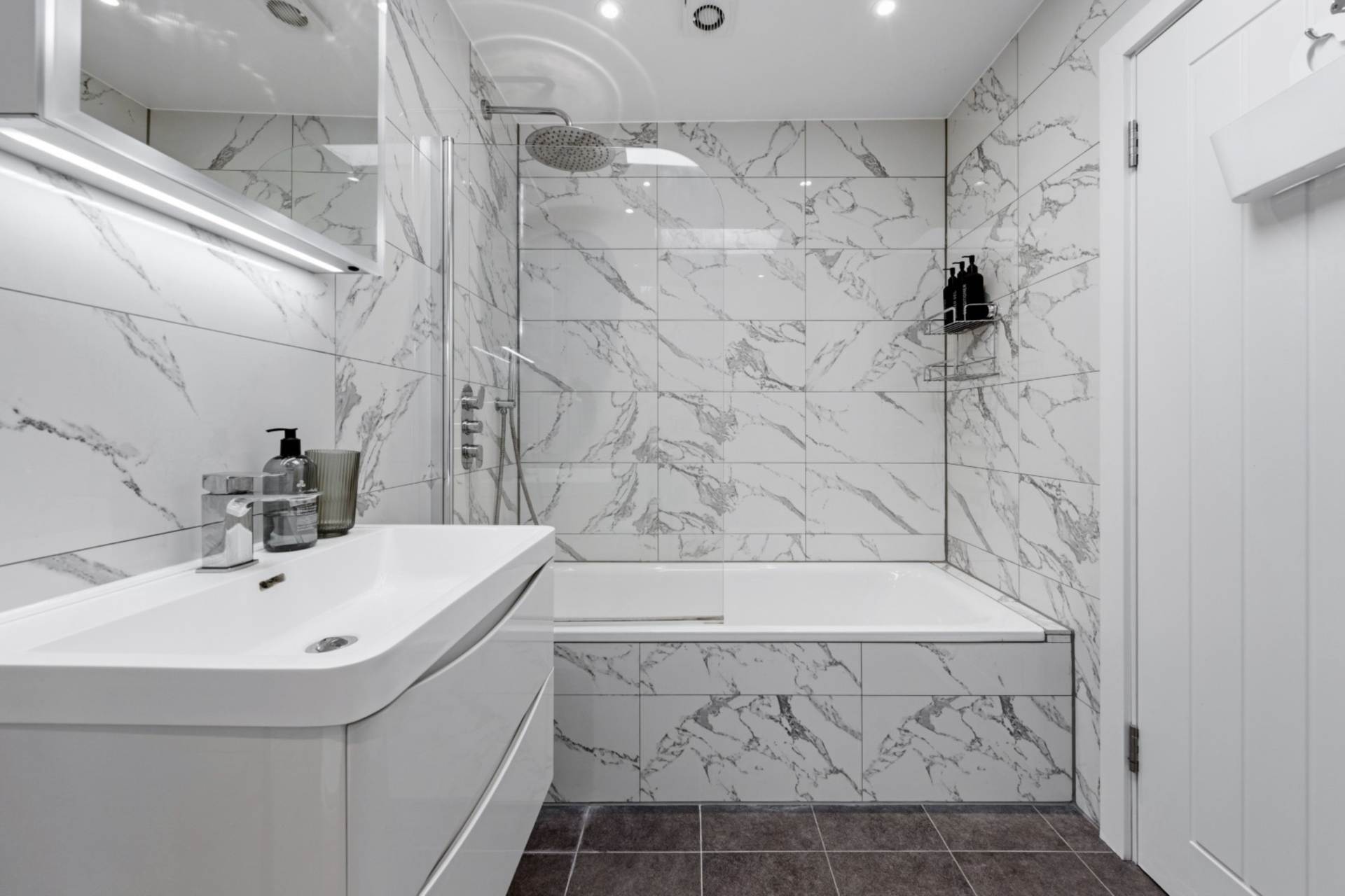 Woodside Park Road, Woodside Park, London N12, Image 19