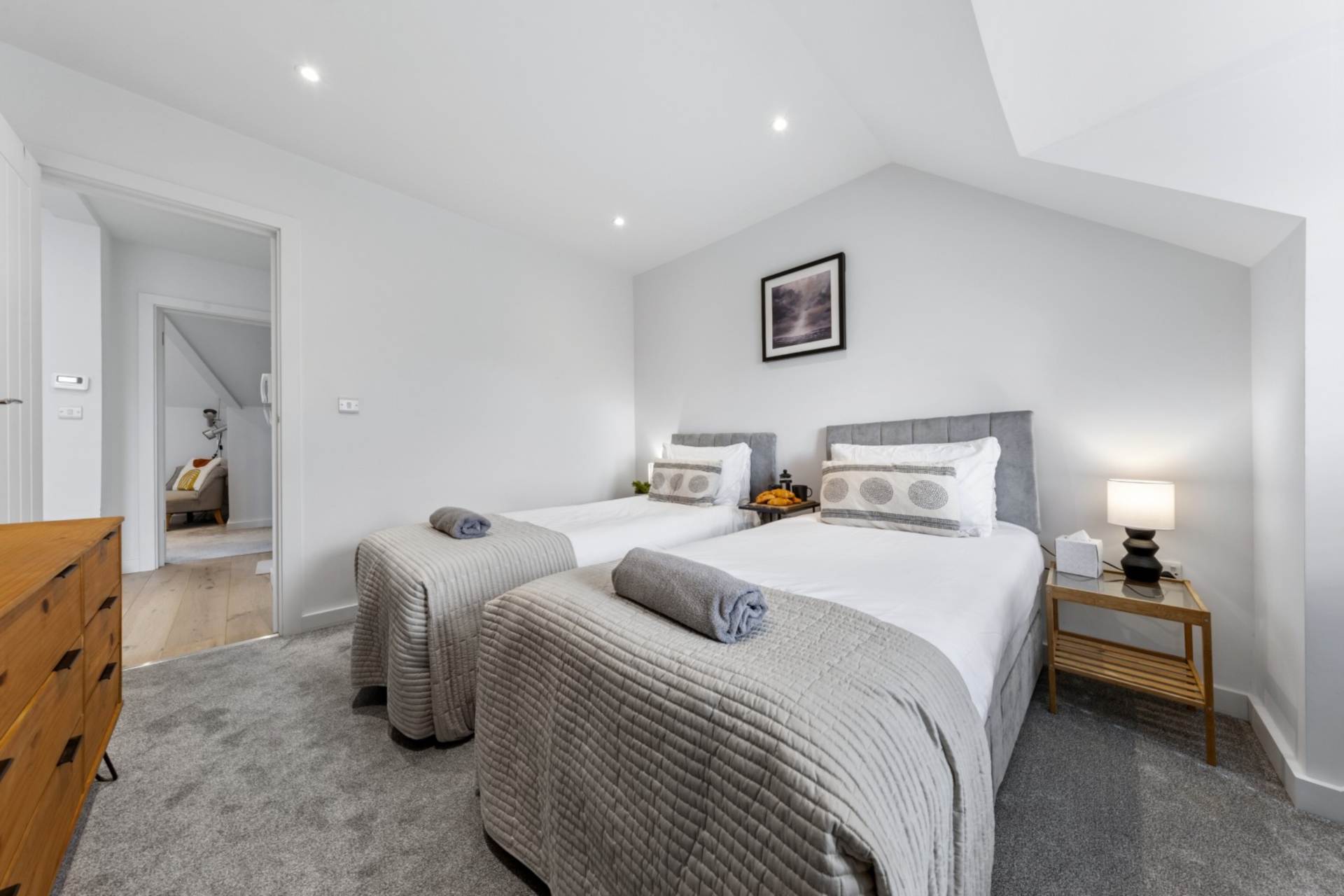 Woodside Park Road, Woodside Park, London N12, Image 26