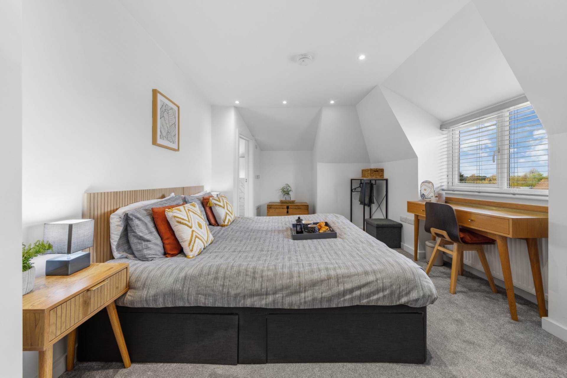 Woodside Park Road, Woodside Park, London N12, Image 28