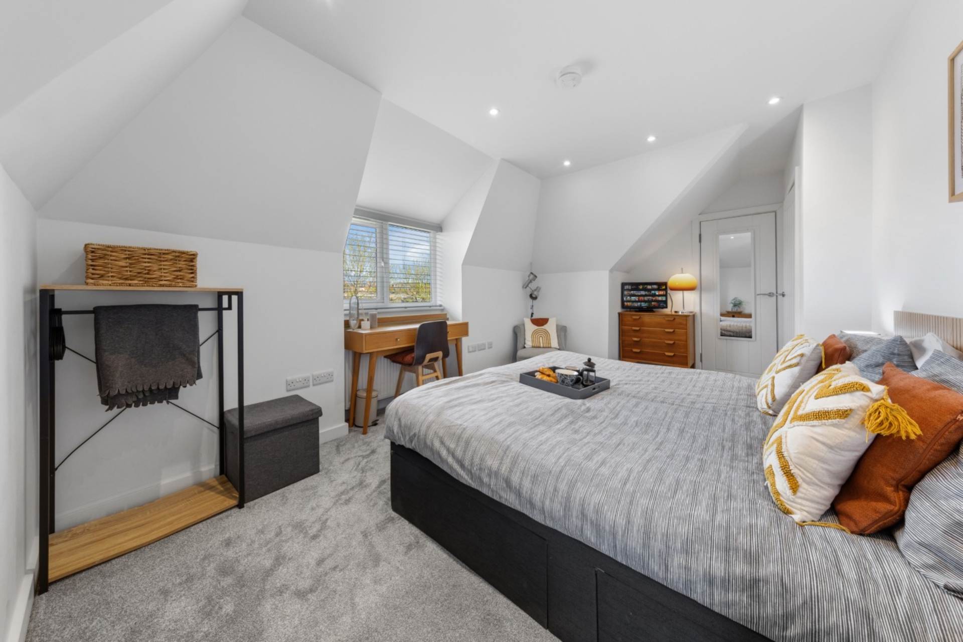 Woodside Park Road, Woodside Park, London N12, Image 34