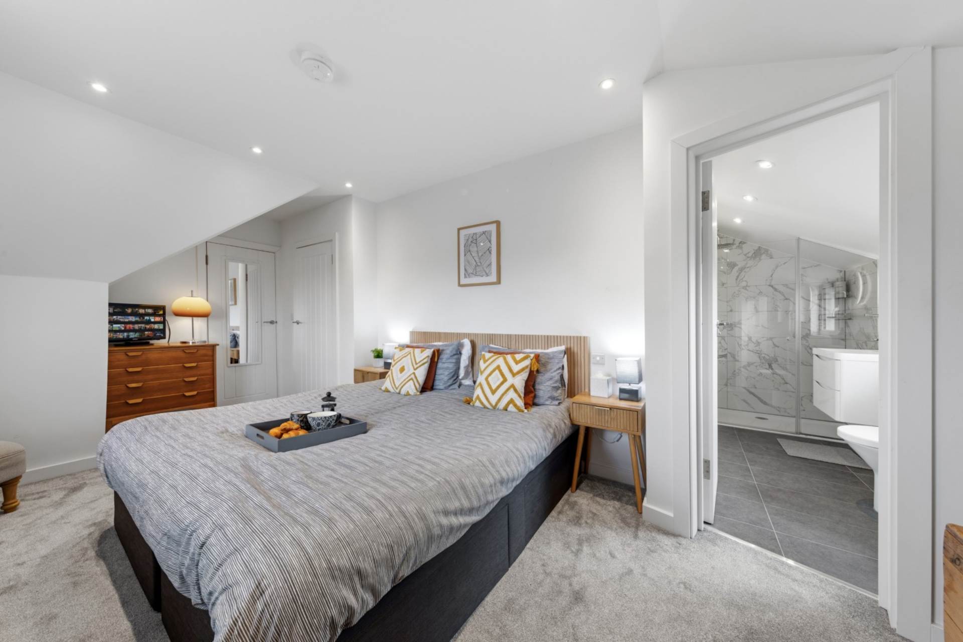 Woodside Park Road, Woodside Park, London N12, Image 35