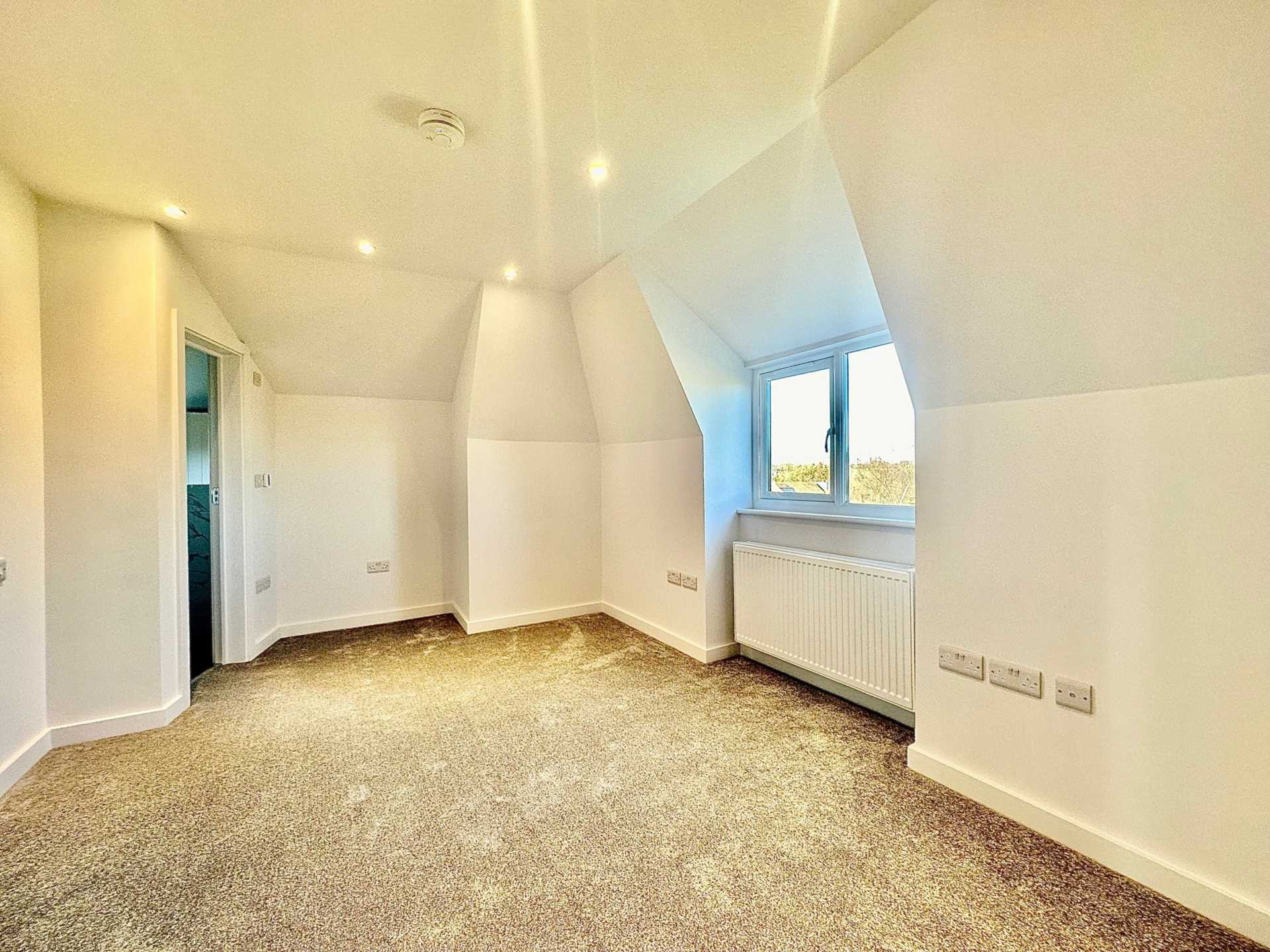 Woodside Park Road, Woodside Park, London N12, Image 5