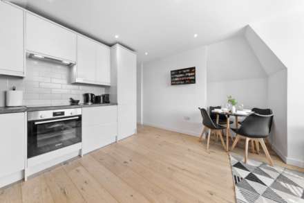 Woodside Park Road, Woodside Park, London N12, Image 12