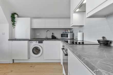Woodside Park Road, Woodside Park, London N12, Image 13