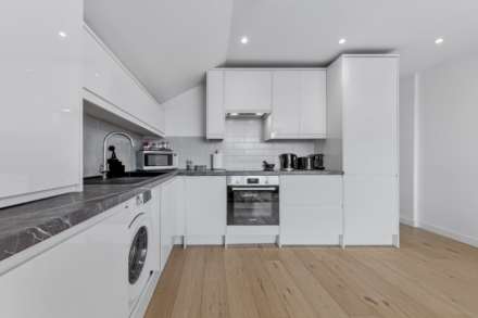 Woodside Park Road, Woodside Park, London N12, Image 14