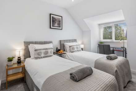 Woodside Park Road, Woodside Park, London N12, Image 21