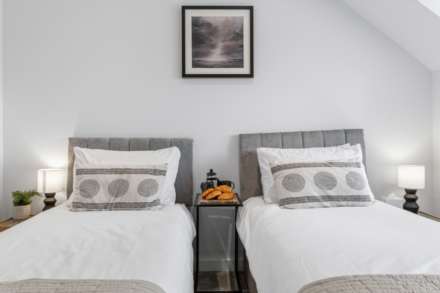 Woodside Park Road, Woodside Park, London N12, Image 23