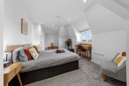 Woodside Park Road, Woodside Park, London N12, Image 27