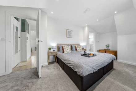 Woodside Park Road, Woodside Park, London N12, Image 30