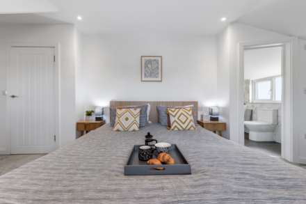 Woodside Park Road, Woodside Park, London N12, Image 32