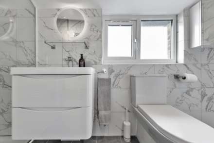 Woodside Park Road, Woodside Park, London N12, Image 38