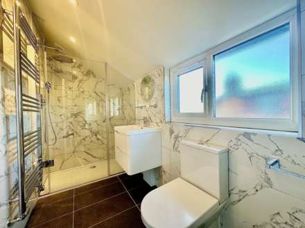 Woodside Park Road, Woodside Park, London N12, Image 7