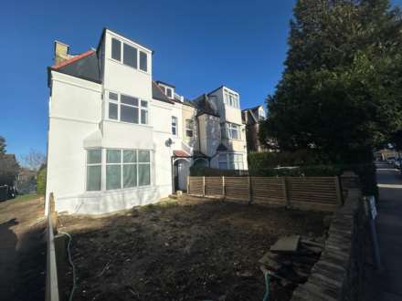 Woodside Park Road, Woodside Park, London N12, Image 9