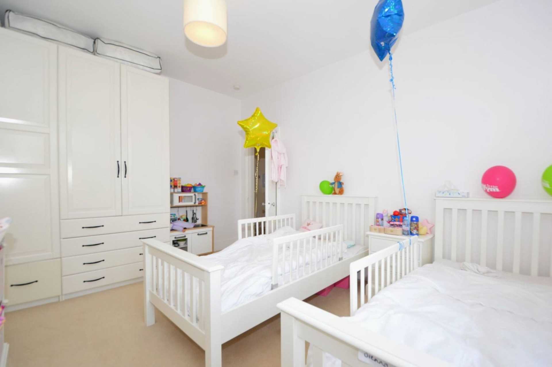Addison Gardens, London W14, Image 8