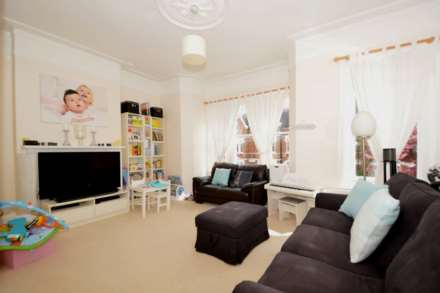 Addison Gardens, London W14, Image 2