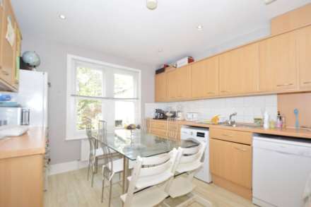 Addison Gardens, London W14, Image 4