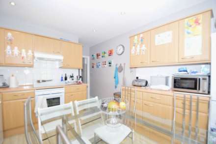 Addison Gardens, London W14, Image 5