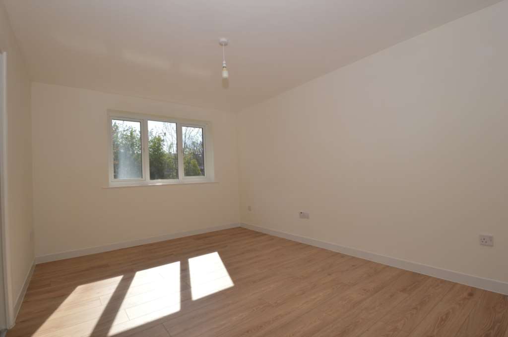 Blackdown Close, East Finchley, London N2, Image 5