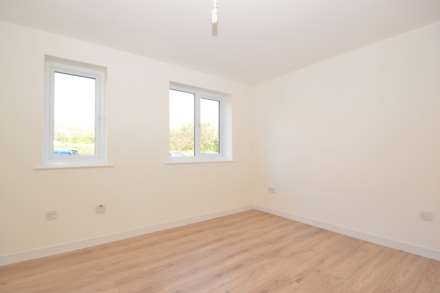 Blackdown Close, East Finchley, London N2, Image 2