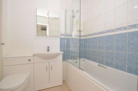 Blackdown Close, East Finchley, London N2, Image 6