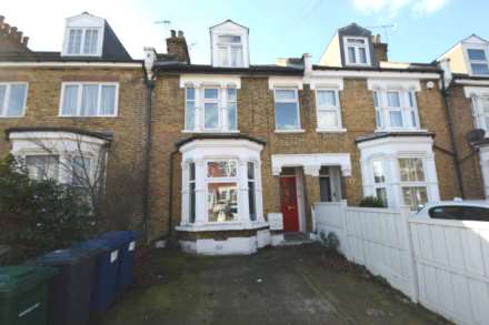 2 Bedroom Flat, Parkhurst Road, New Southgate N11
