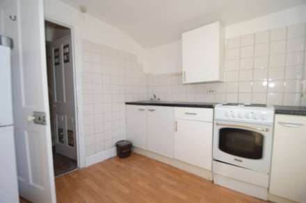 Parkhurst Road, New Southgate N11, Image 7