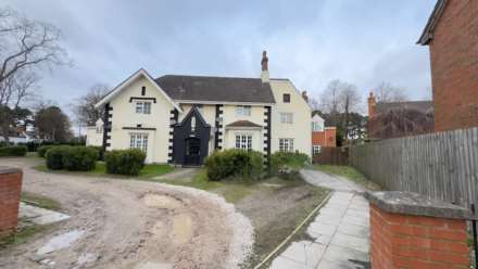 2 Bedroom Flat, Wood End Hall Lane, Erdington