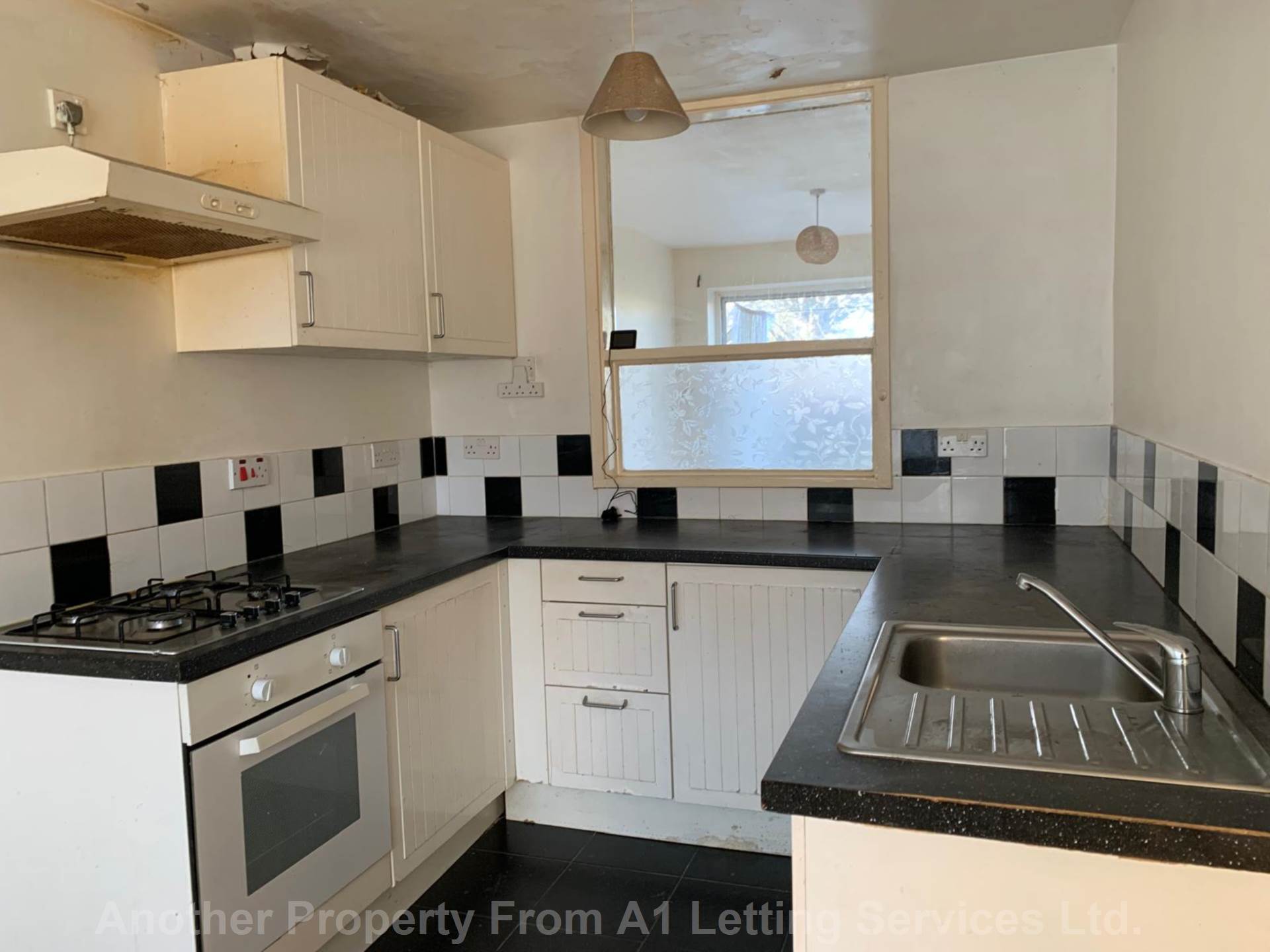 Campion Close, Chelylesmore, Coventry, Image 3