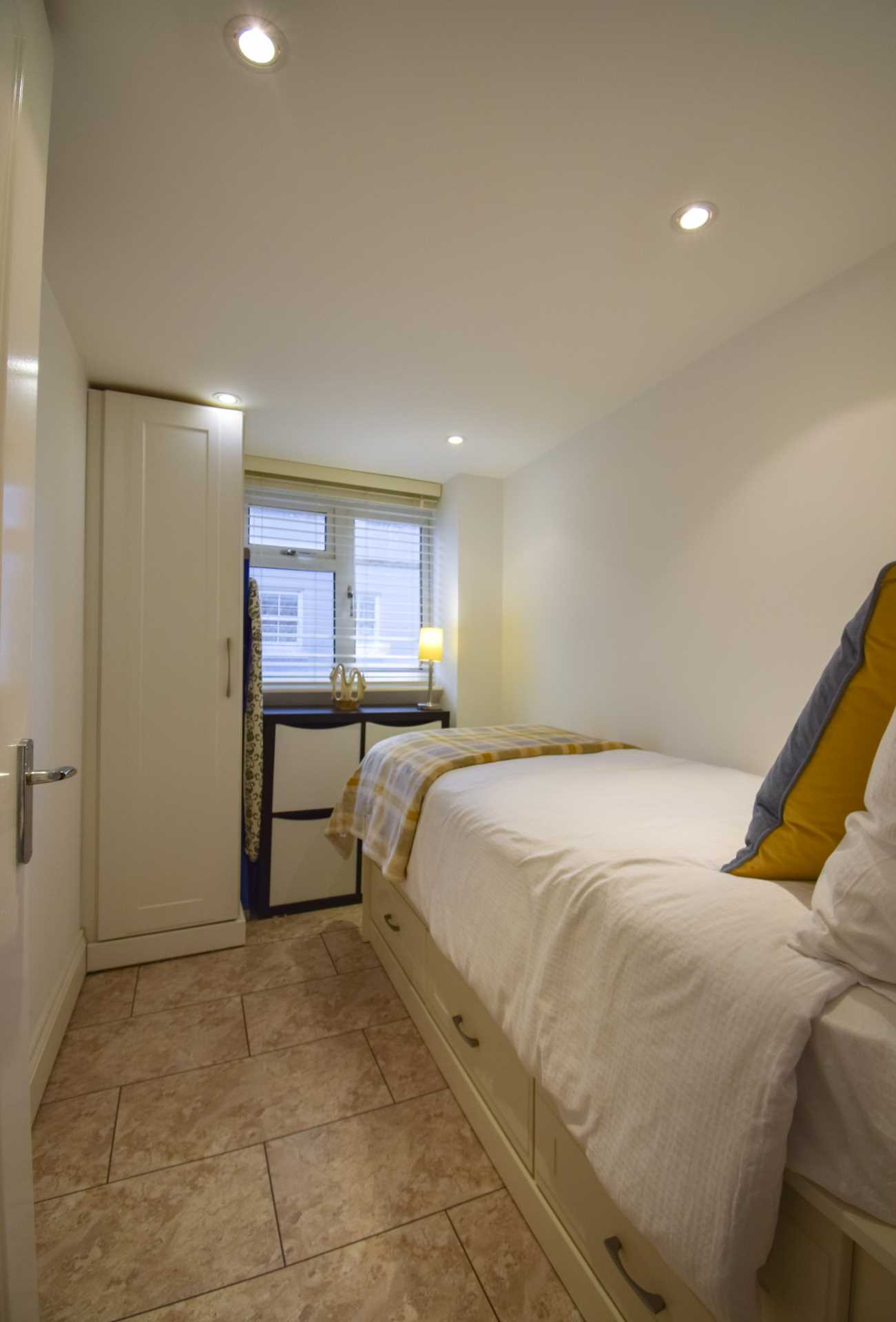 Journeaux Street, St Helier, Image 12
