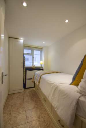 Journeaux Street, St Helier, Image 12