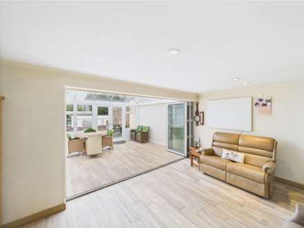 Holmgate Court, Claremont Road, Image 8