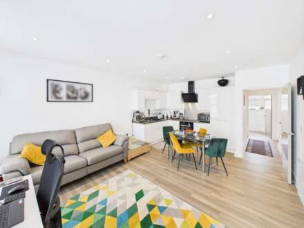 Waterloo South Apartments, Don Street, Image 1