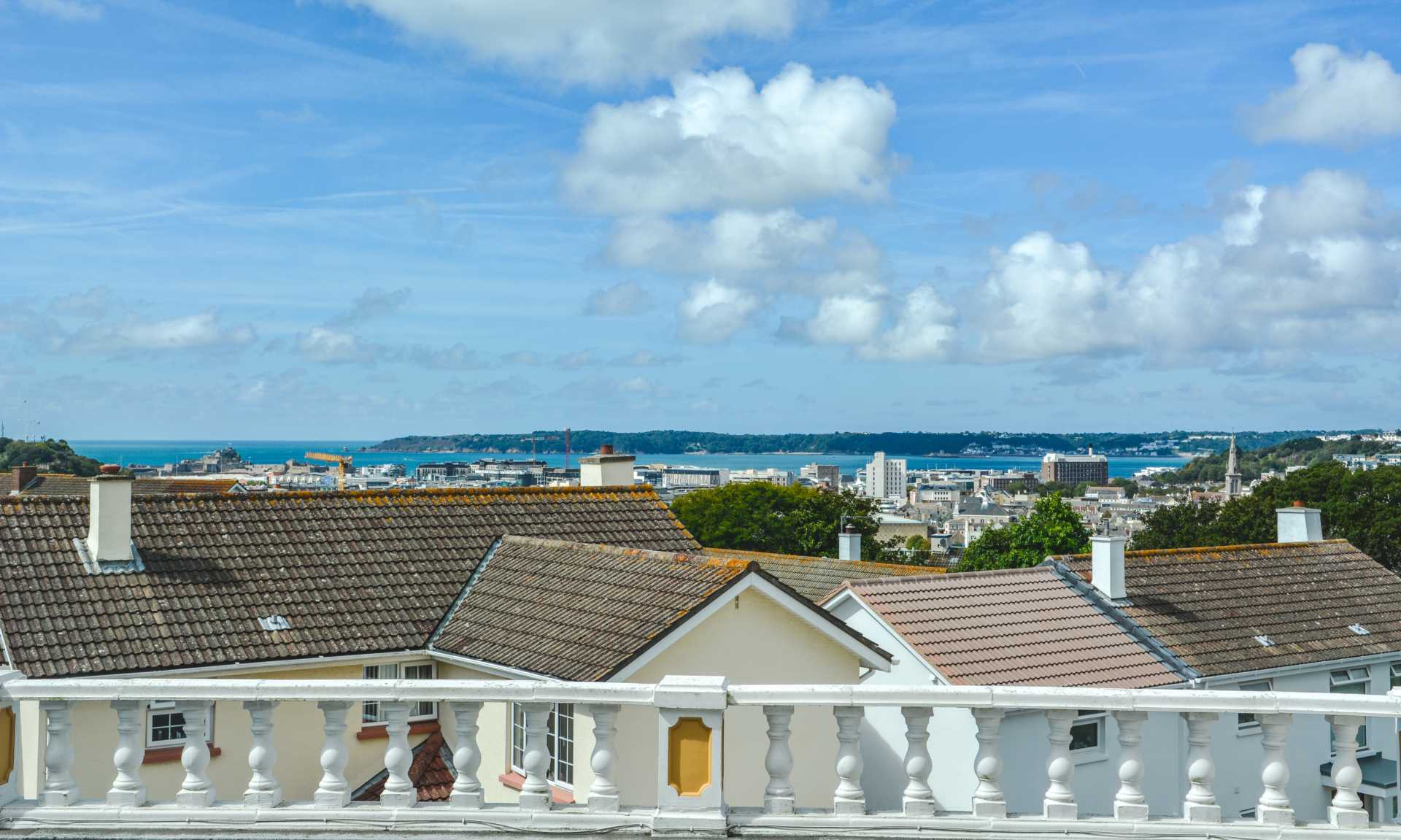 Hautmont House Apts, Le Mont Millais, St Helier, Image 8