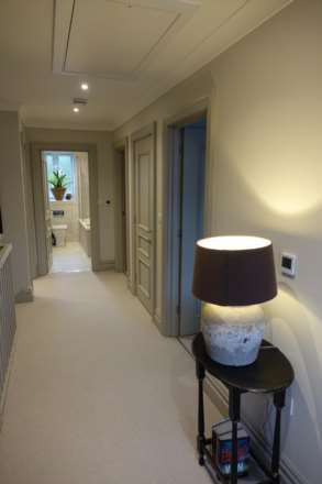 Wellingtonia Drive, Crookham Common, Image 13