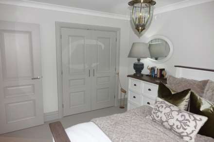 Wellingtonia Drive, Crookham Common, Image 17