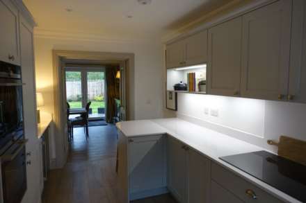 Wellingtonia Drive, Crookham Common, Image 3