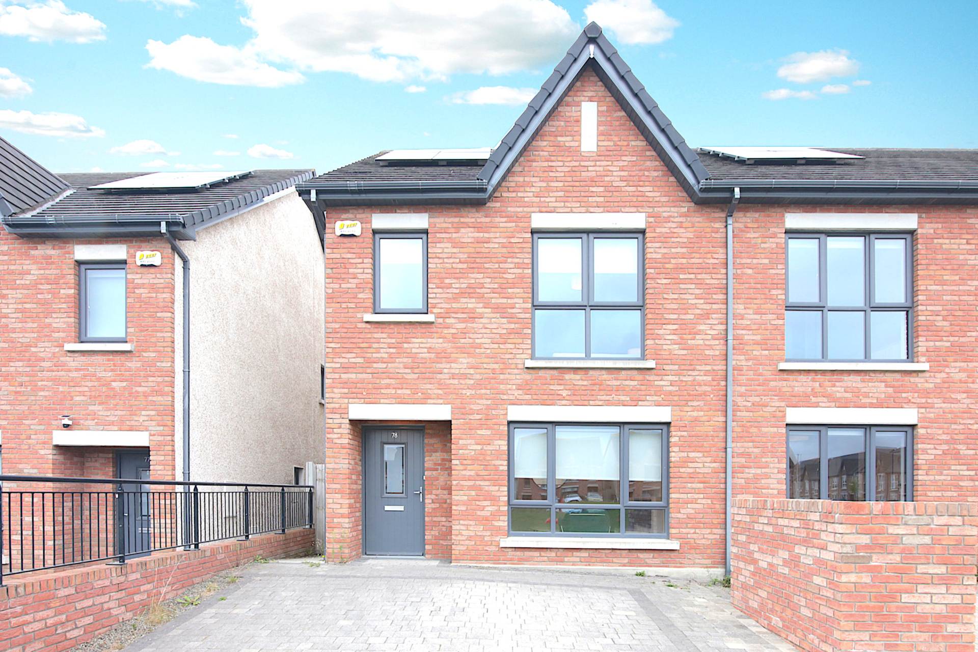 78 Castlefield Hall, Dublin 15