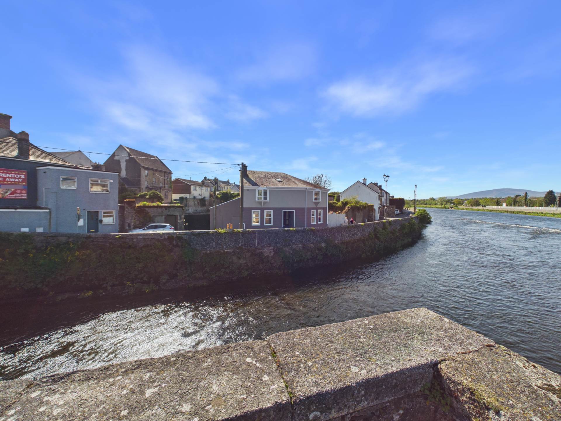 Old Bridge House, The Weir, South Quay, Carrickbeg, Carrick on Suir, Co.Tipperary