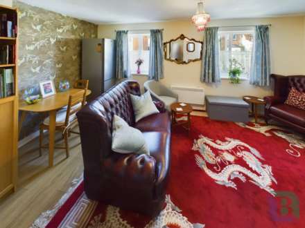 Aspley Court, Woburn Sands, Image 6