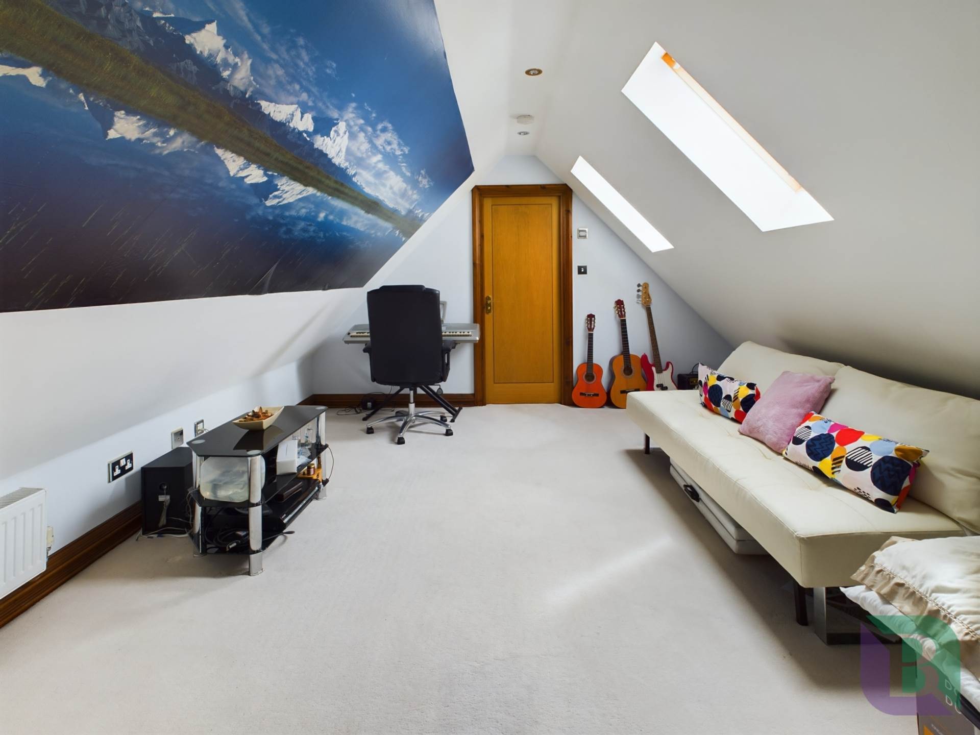 Ashford Crescent, Grange Farm, Image 30