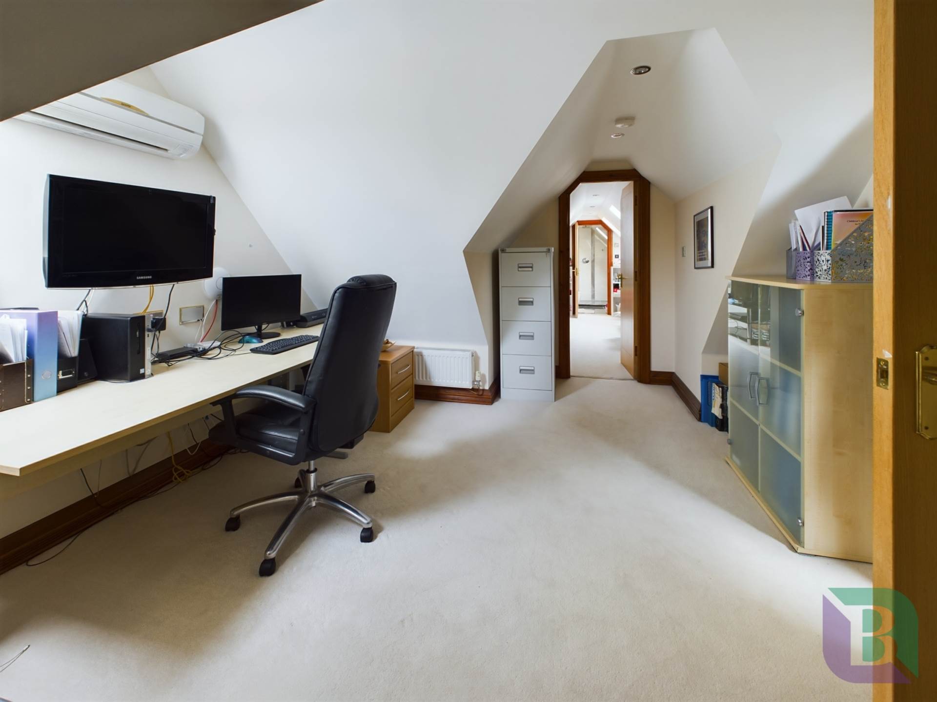 Ashford Crescent, Grange Farm, Image 32