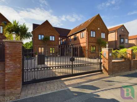 Ashford Crescent, Grange Farm, Image 1