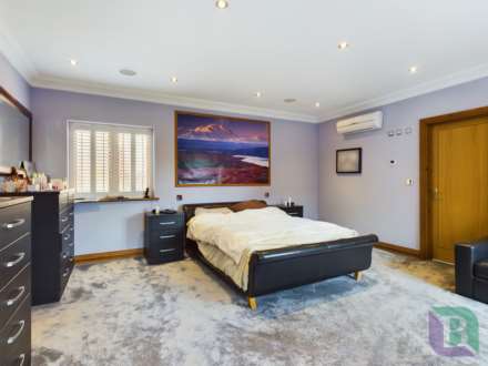 Ashford Crescent, Grange Farm, Image 14