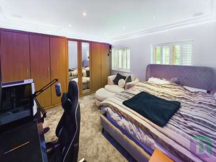 Ashford Crescent, Grange Farm, Image 15